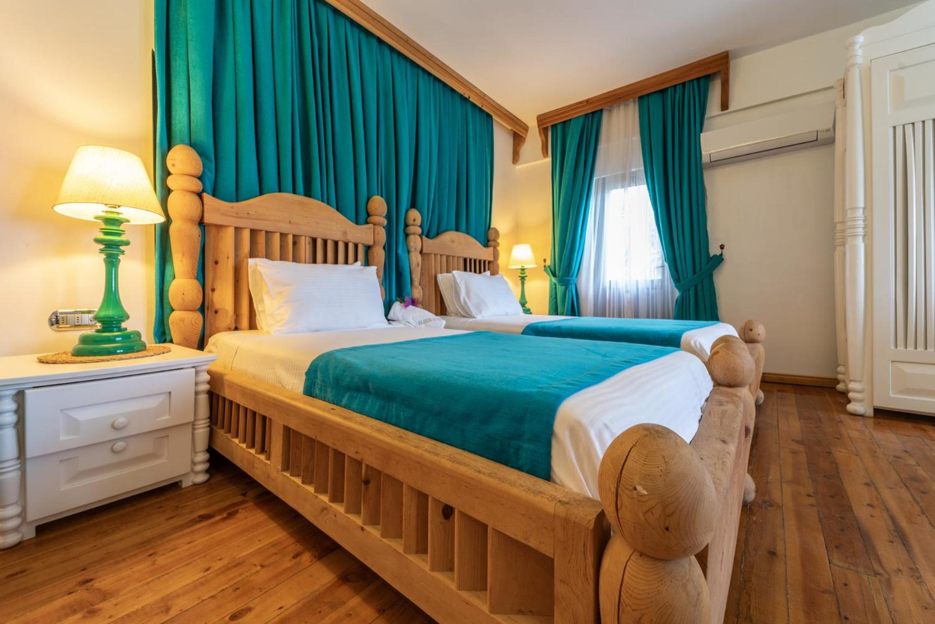 Elixir Hotel